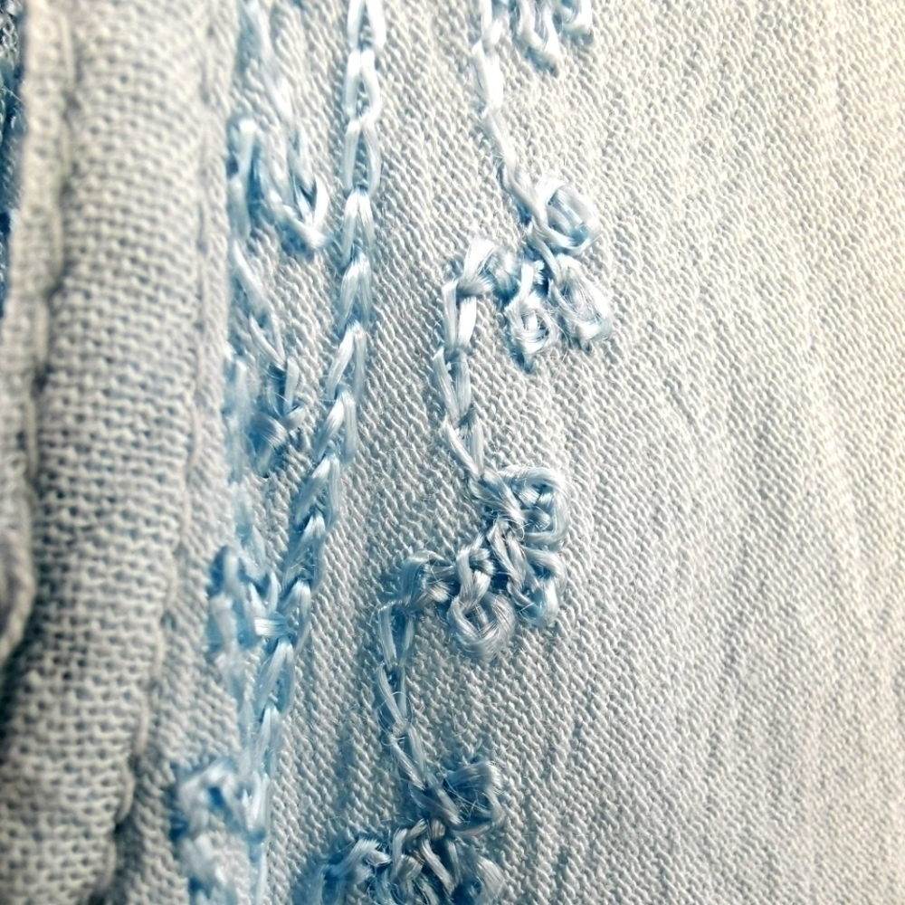 Noelle Women's One Size Blue Embroidered Tank Top - Picture 12 of 13